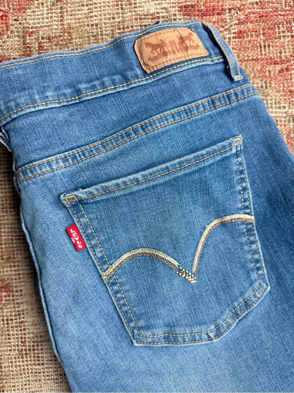 Levi's 512 Straight Leg Jeans - Light Blue with Gold Stitching